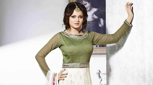Drashti Dhami
